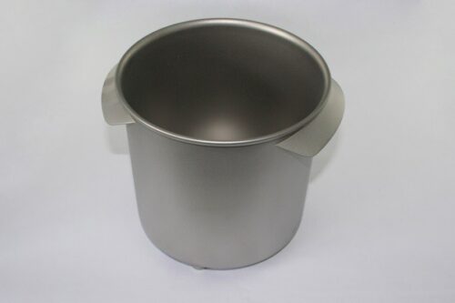 Recipiente in acciaio inox da 5 litri (escluso supporto coltello).Puo' essere inserito in autoclave.